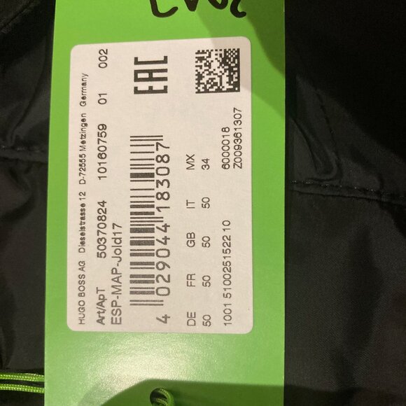 Hugo Boss AMG Mercedes Petronas Team Issue Winter Jacket Coat Size Euro 50 - Picture 4 of 10